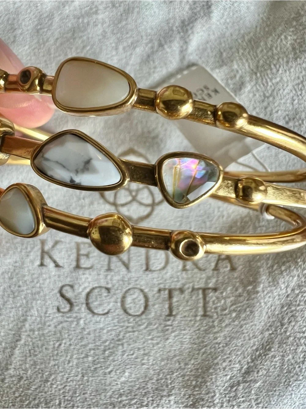 Kendra Scott Ivy Vintage Gold Open Cuff Bangle Bracelet in White Mix